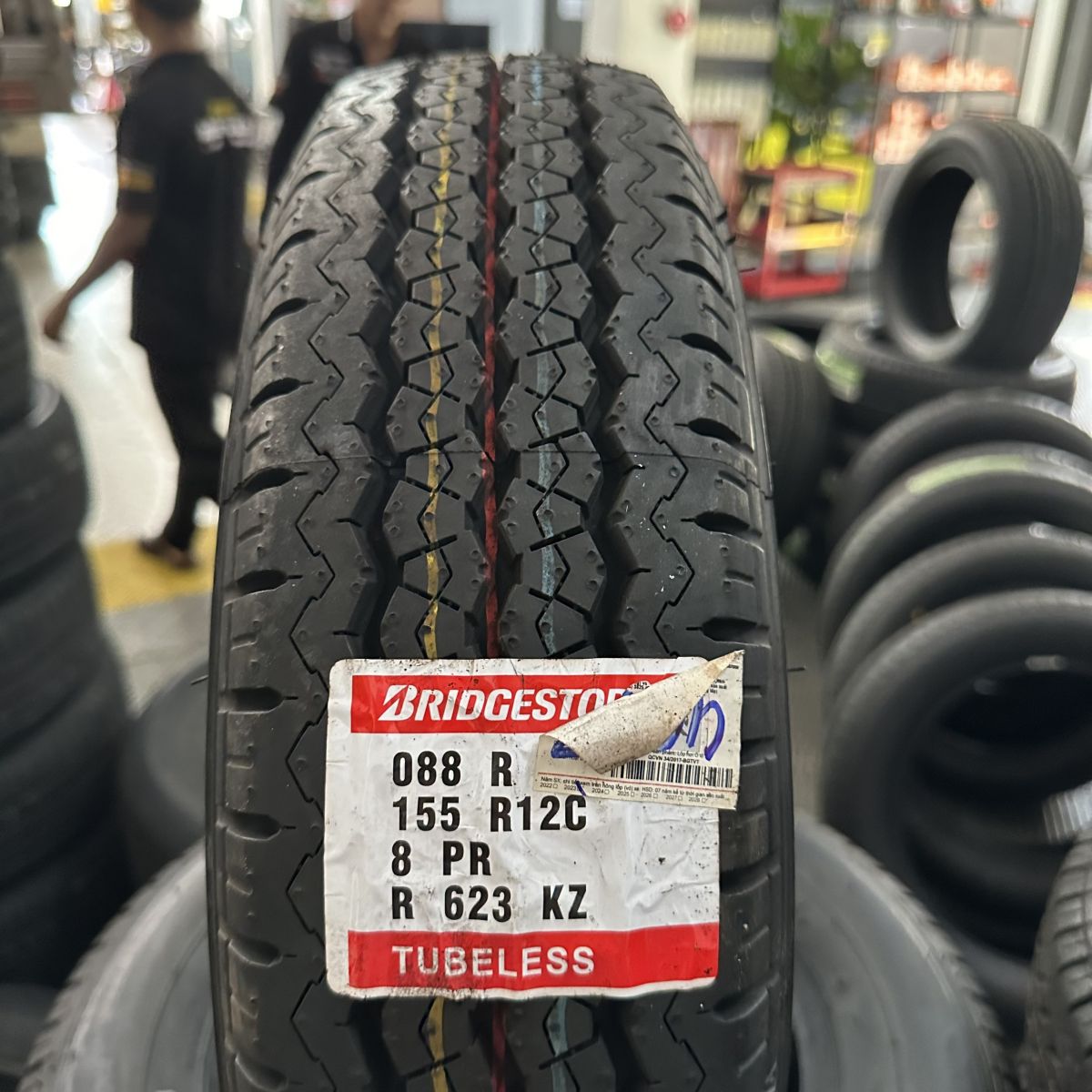 lốp ô tô 155R12C bridgestone r623