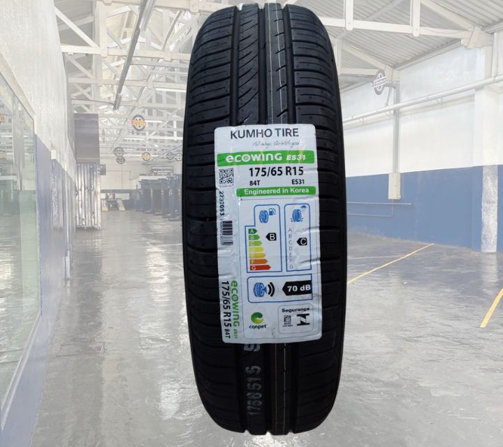 lốp ô tô 175/65R15 kumho ecowing kh27