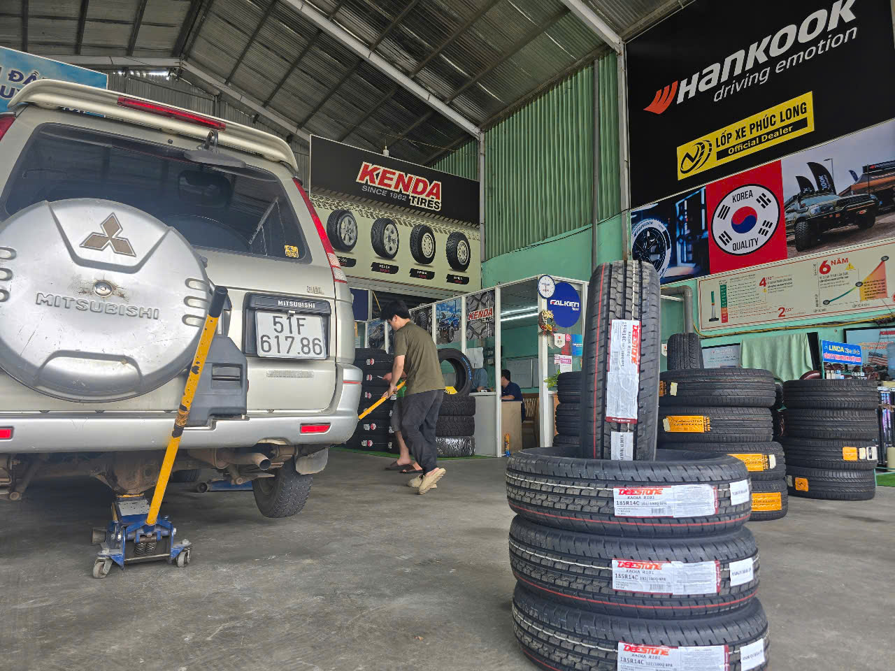 lốp ô to o185R14C deestone nakara r201