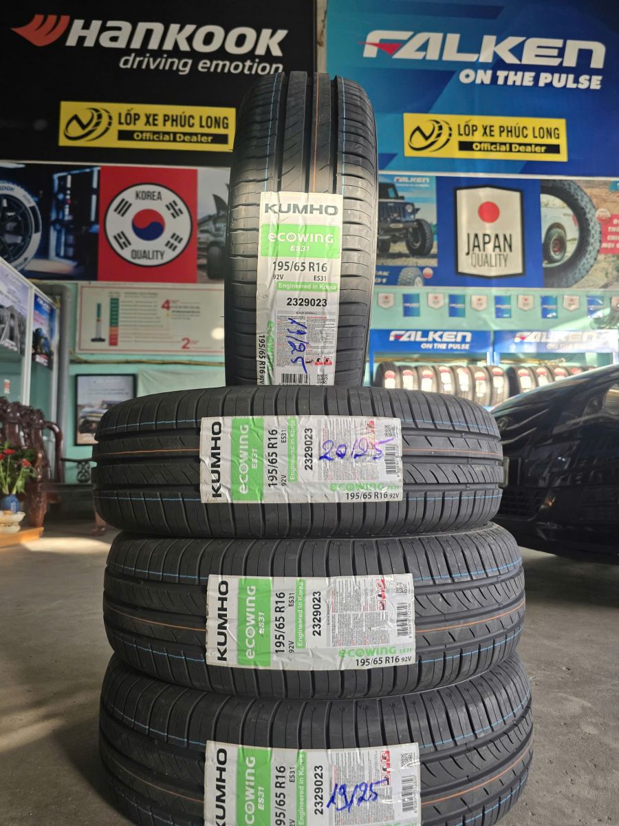 lốp 195/65R16 kumho ecowing es31 cho xe xpander at