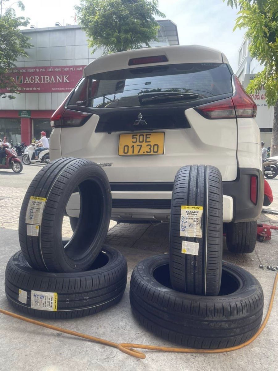 lốp ô tô 205/55R17 dunlop enasave ec300+