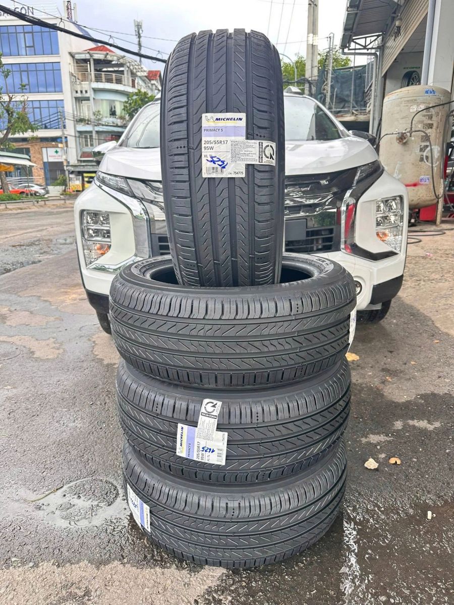 lốp 205/55R17 michelin primacy 5
