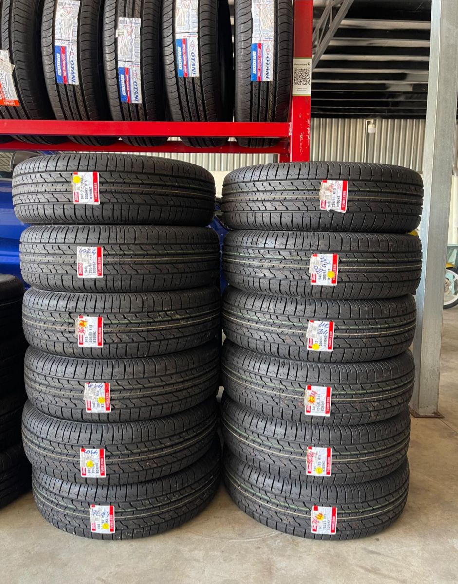 lốp bridgestone 205/65r15 b390 cho xe innova