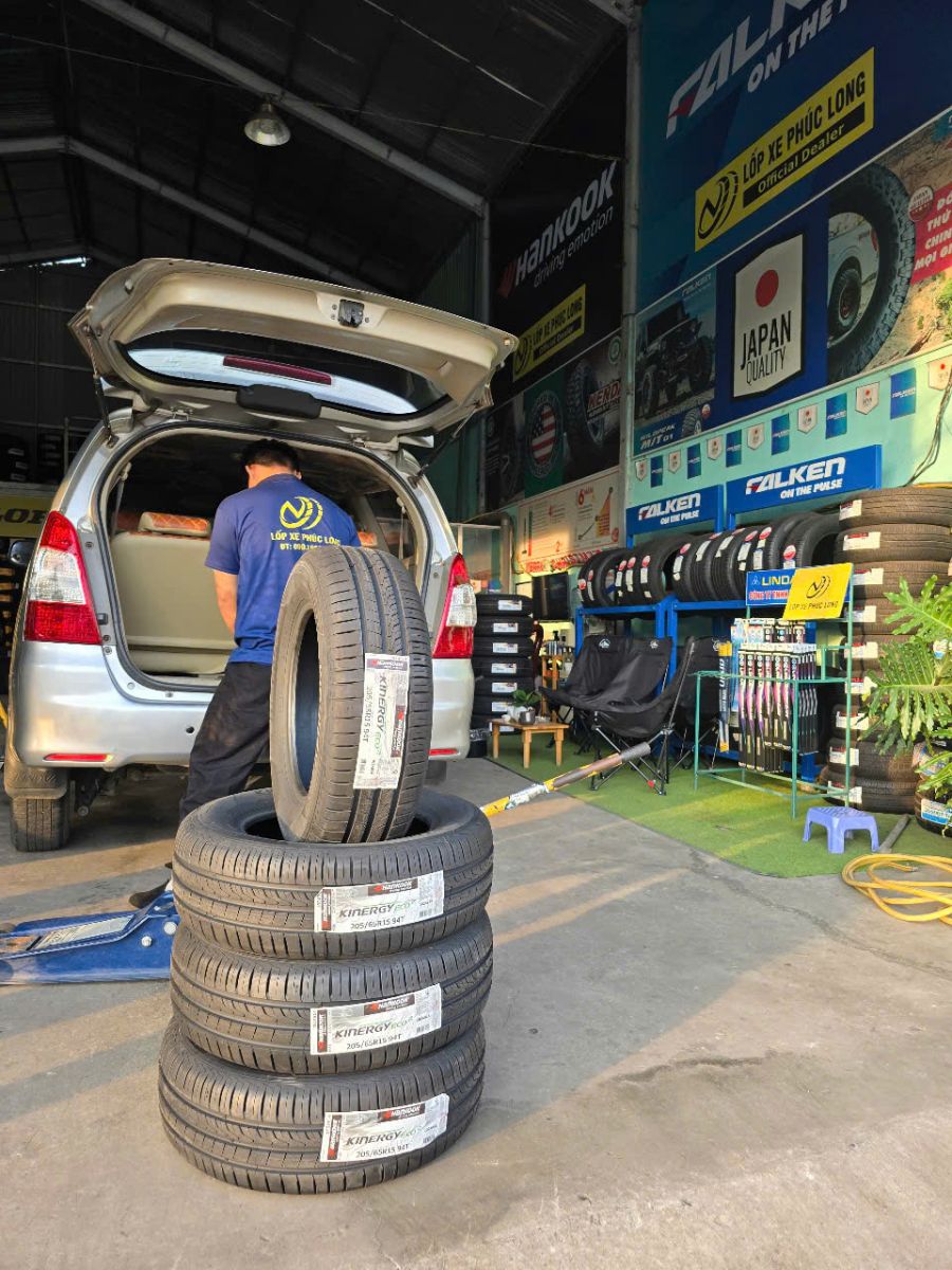 lốp 205/65R15 hankook hàn quốc cho xe toyota innova