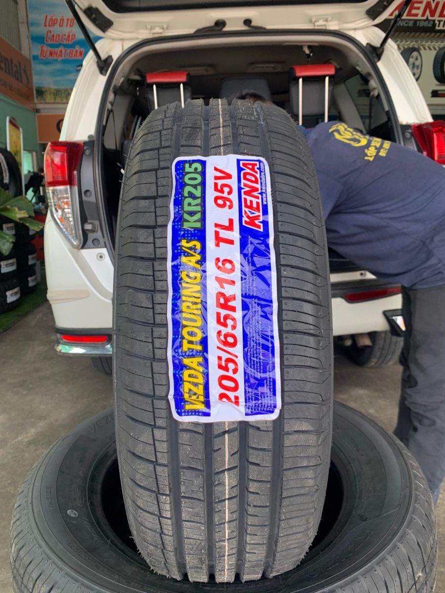 giá lốp ô tô 205/65r16 cho xe toyota innova