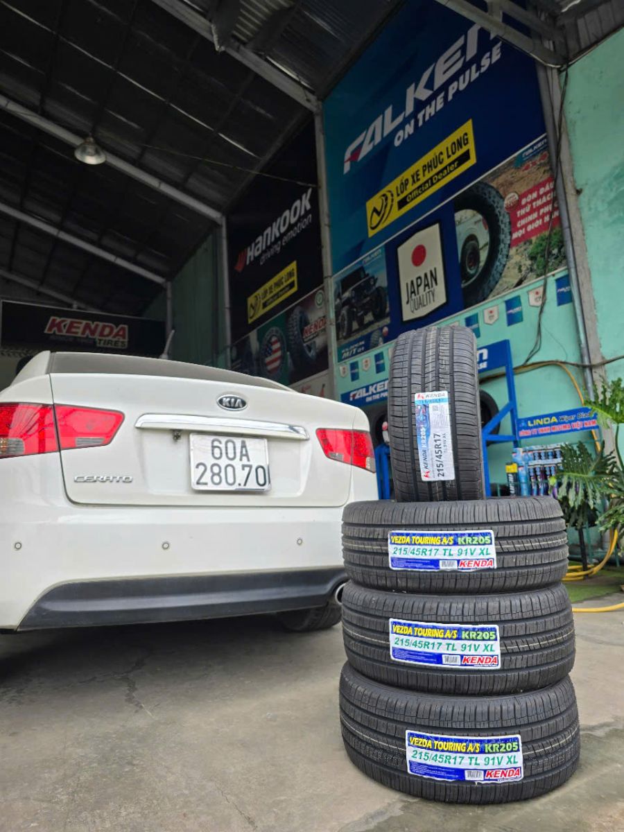 lốp 215/45R17 kenda kr205 kia cerato