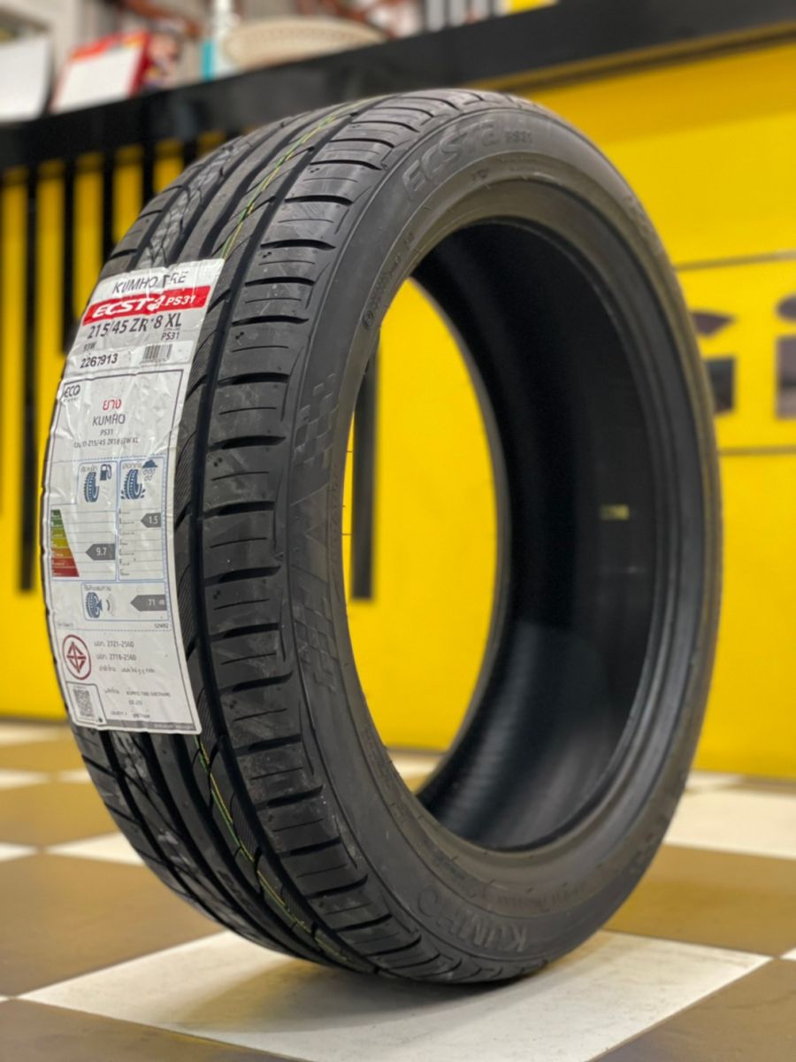 lốp ô tô 215/45R18 kumho ecsta ps31