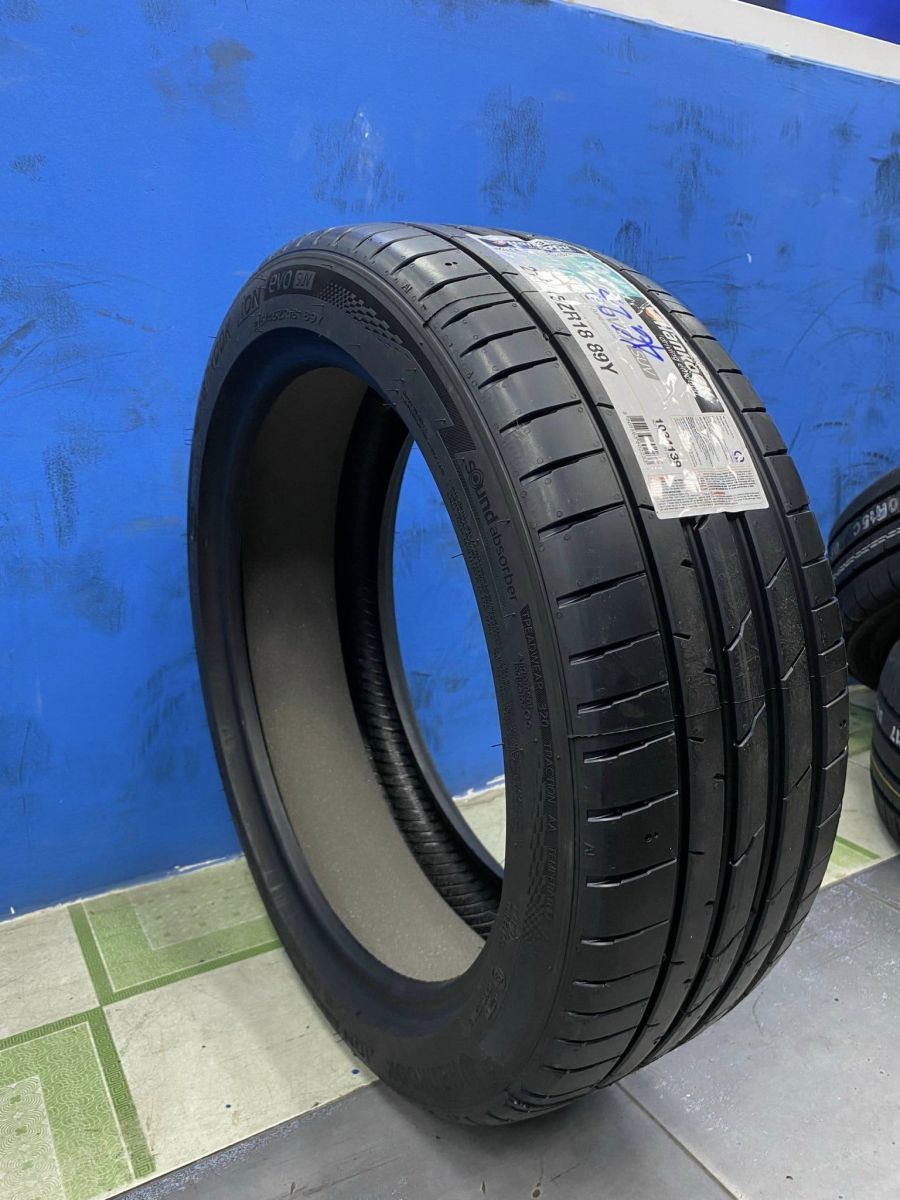 lốp 215/45R18 hankook ion 