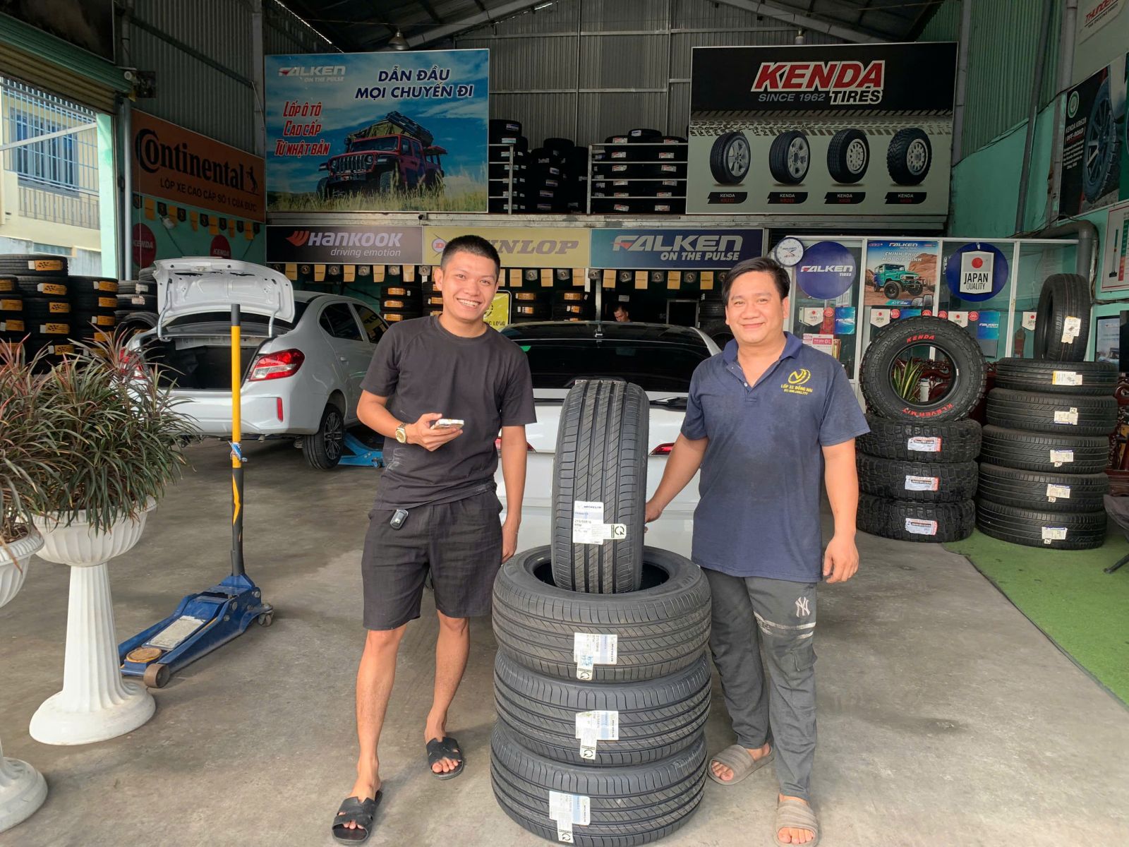 lốp 215/55R16 michelin energy xm2 thái lan