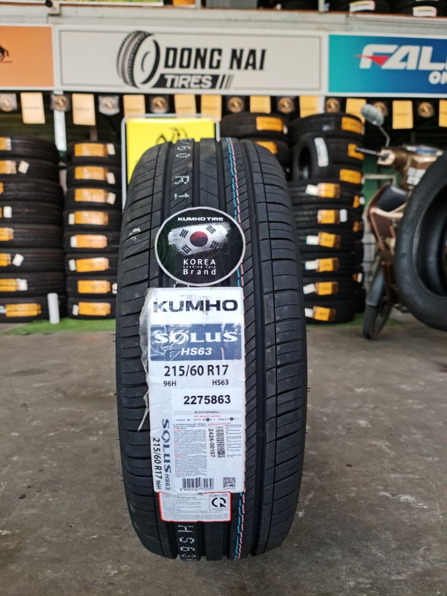 lốp ô tô 215/60R17 kumho solus hs63