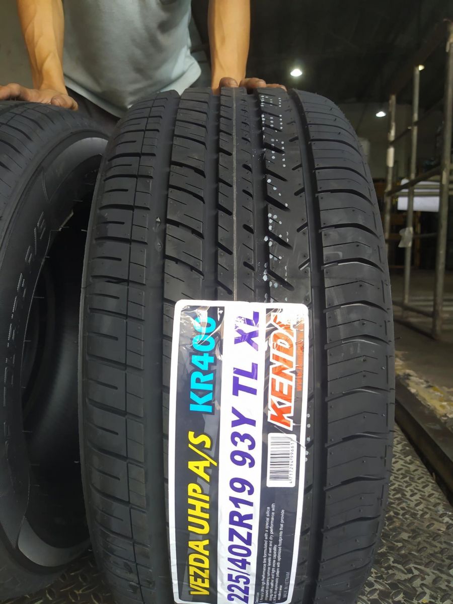 lốp 225/40R19 kenda kr52