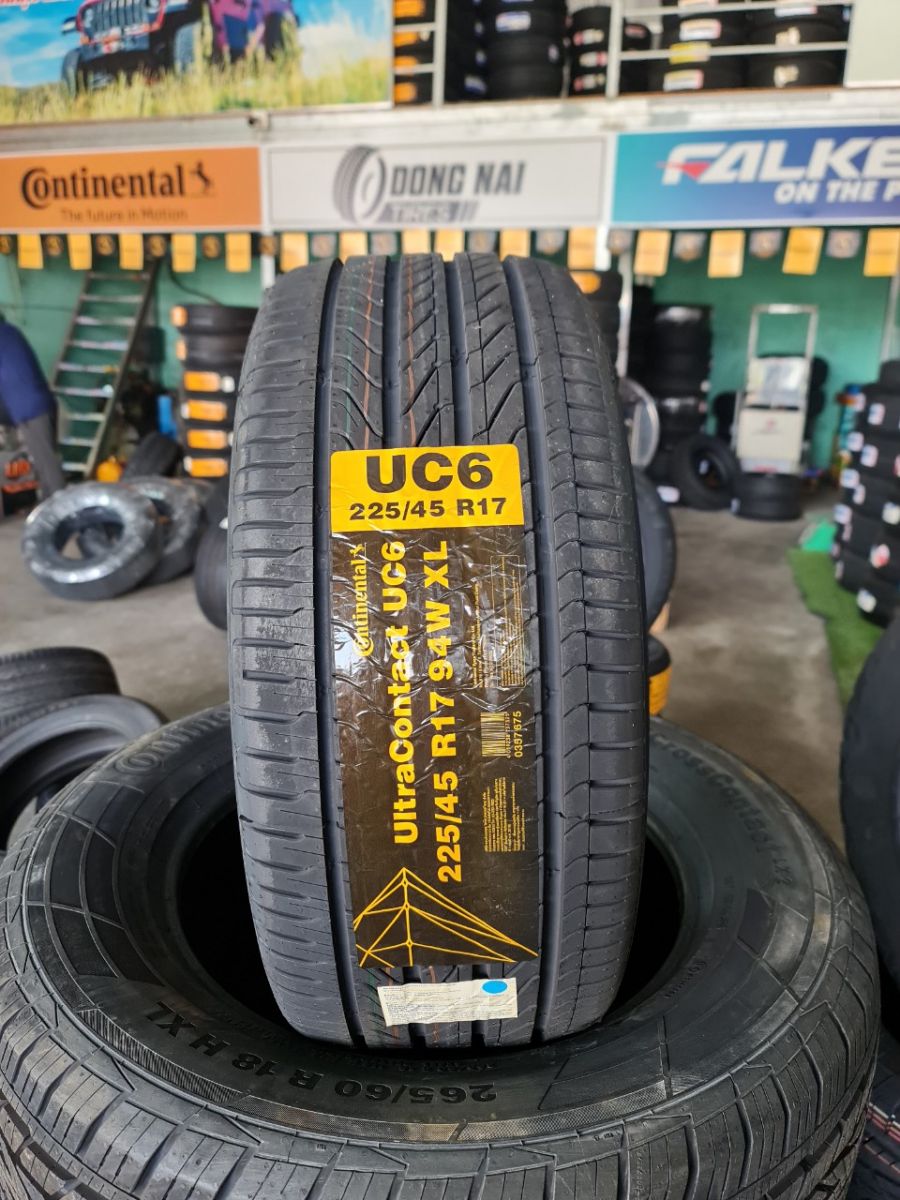 lốp ô tô 225/45R17 continental ultracontact uc6