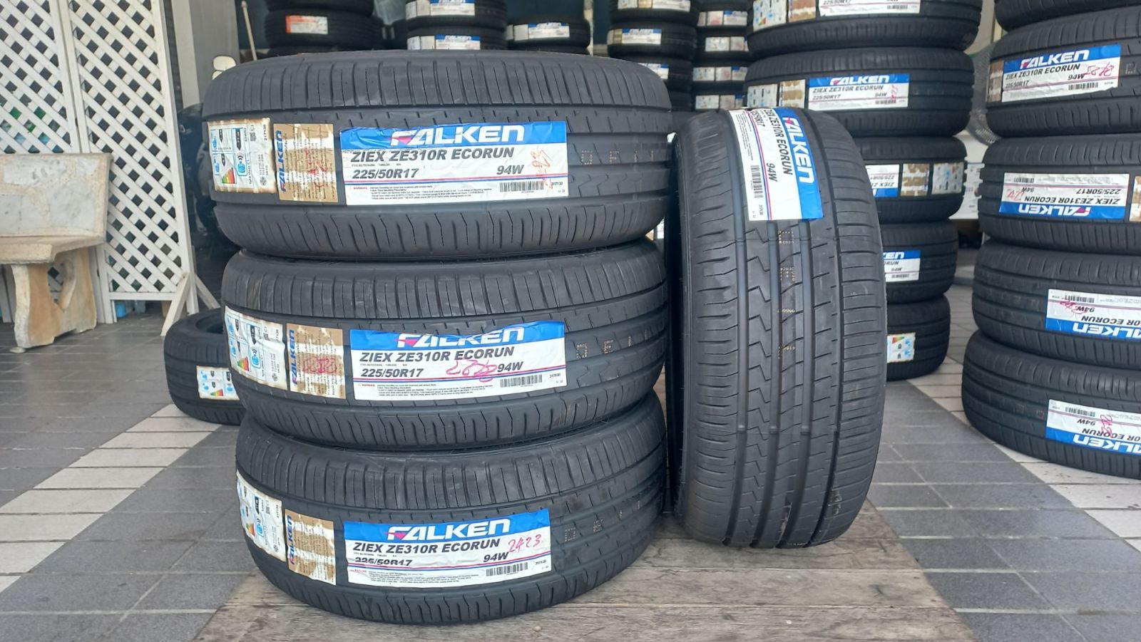 lốp 225/50R17 falken ze310 ecorun nhậtb ản