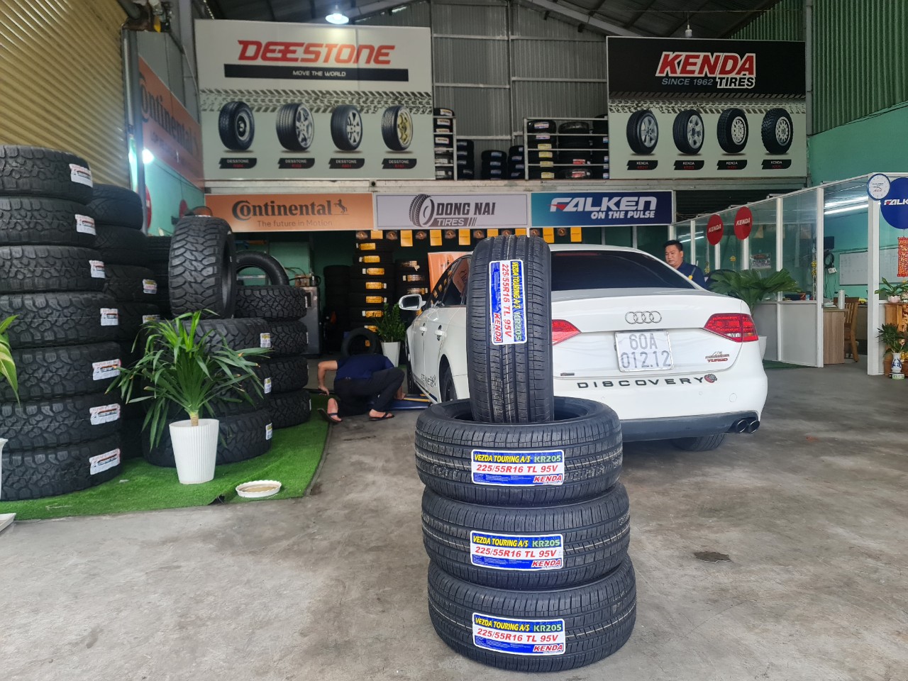 lốp ô tô 225/55R16 kenda touring kr205