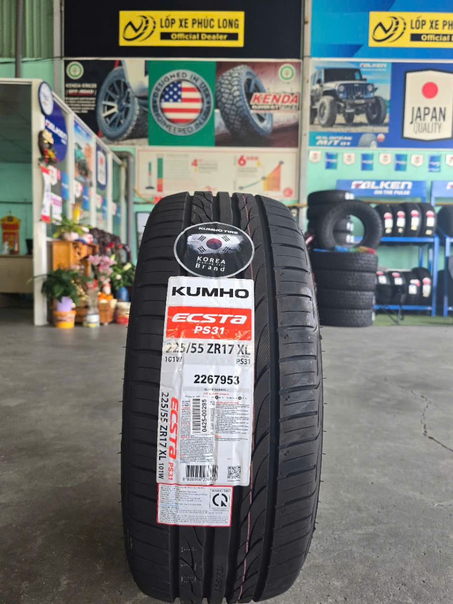 lốp ô tô 225/55R17 kumho ecsta ps31