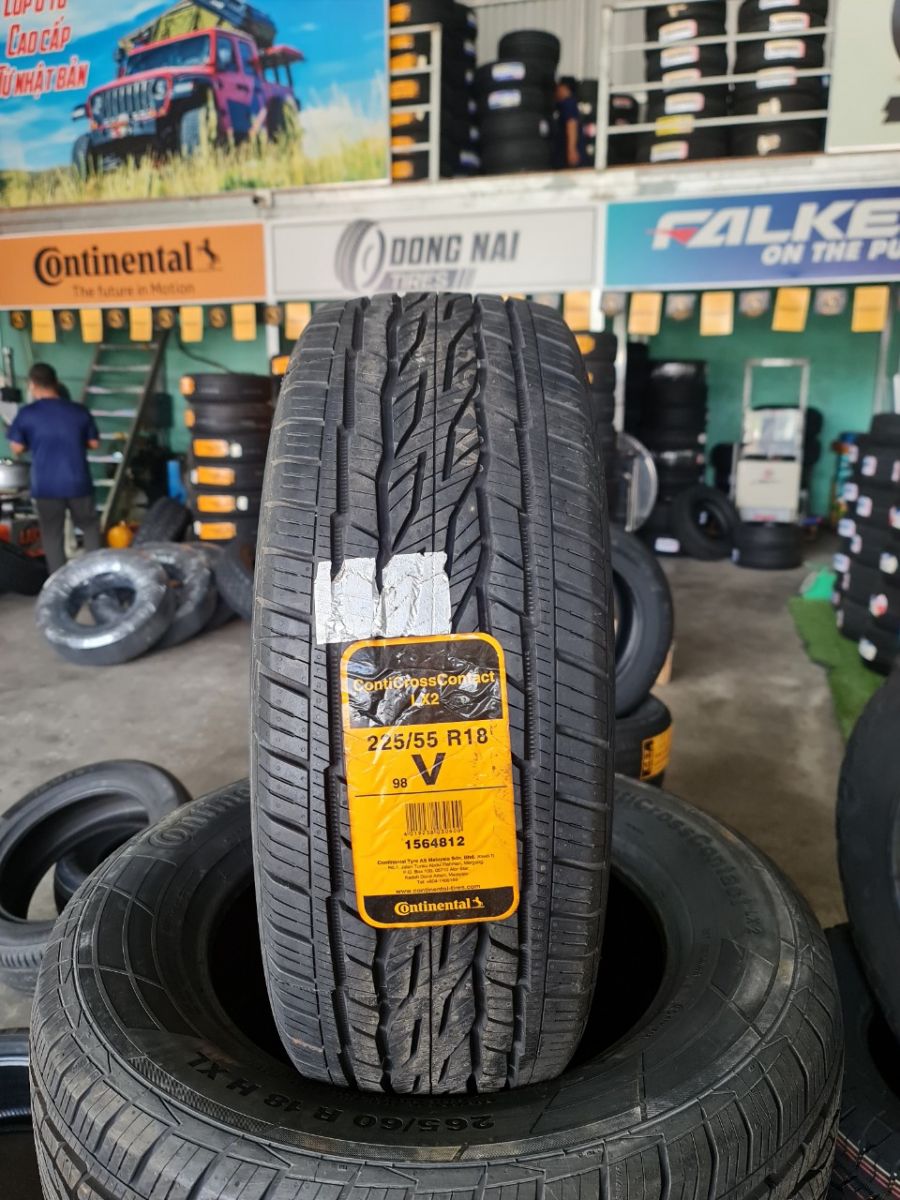 lốp ô tô 225/55R18 continental crosscontact cclx2