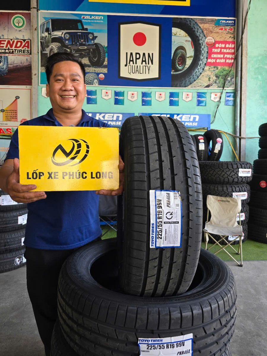 lốp ô tô 225/55R19 toyo pxr46a nhật bản