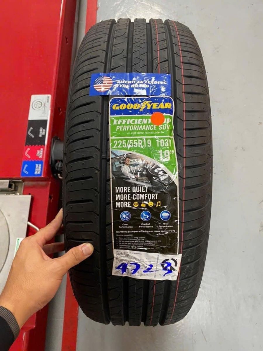 lốp 225/55R19 goodyear efficientgrip suv thương hiệu mỹ