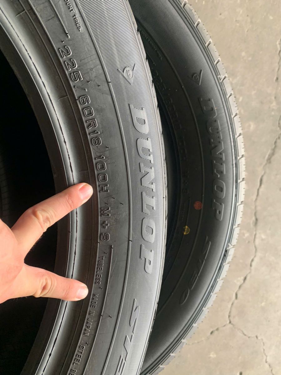 lốp 225/60R18 dunlop grantrek st30 nhật bản