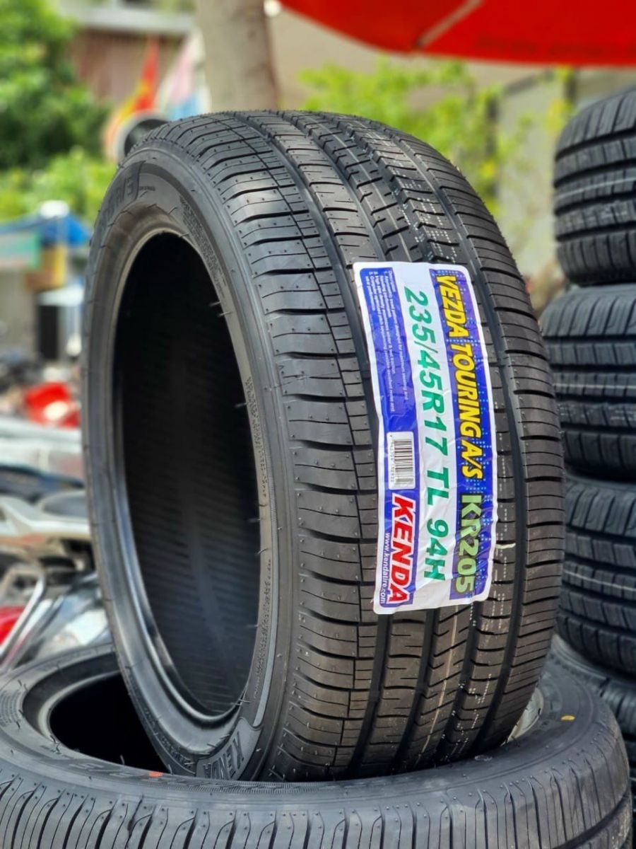 lốp ô tô 235/45R17 kenda touring kr205