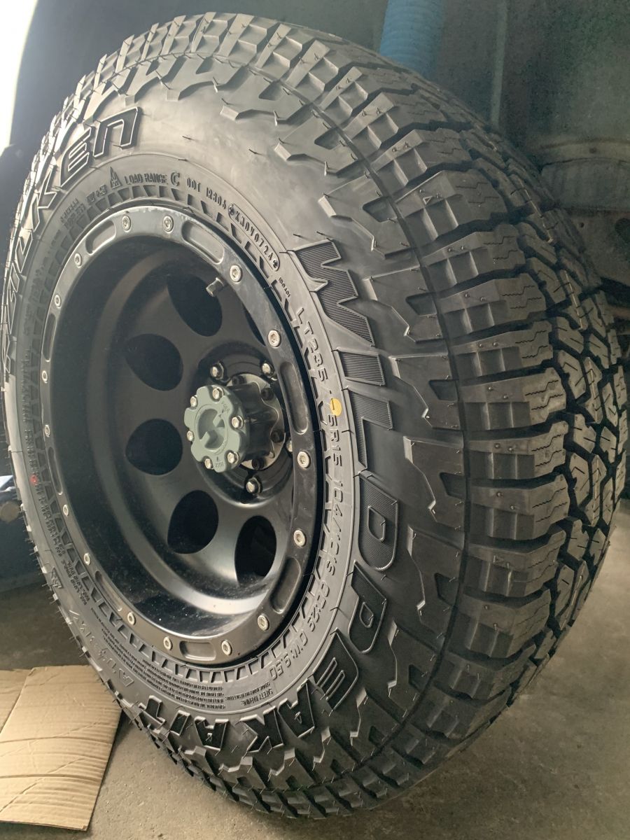 lốp địa hình 235/75R15 falken wildpeak at3w nhật bản