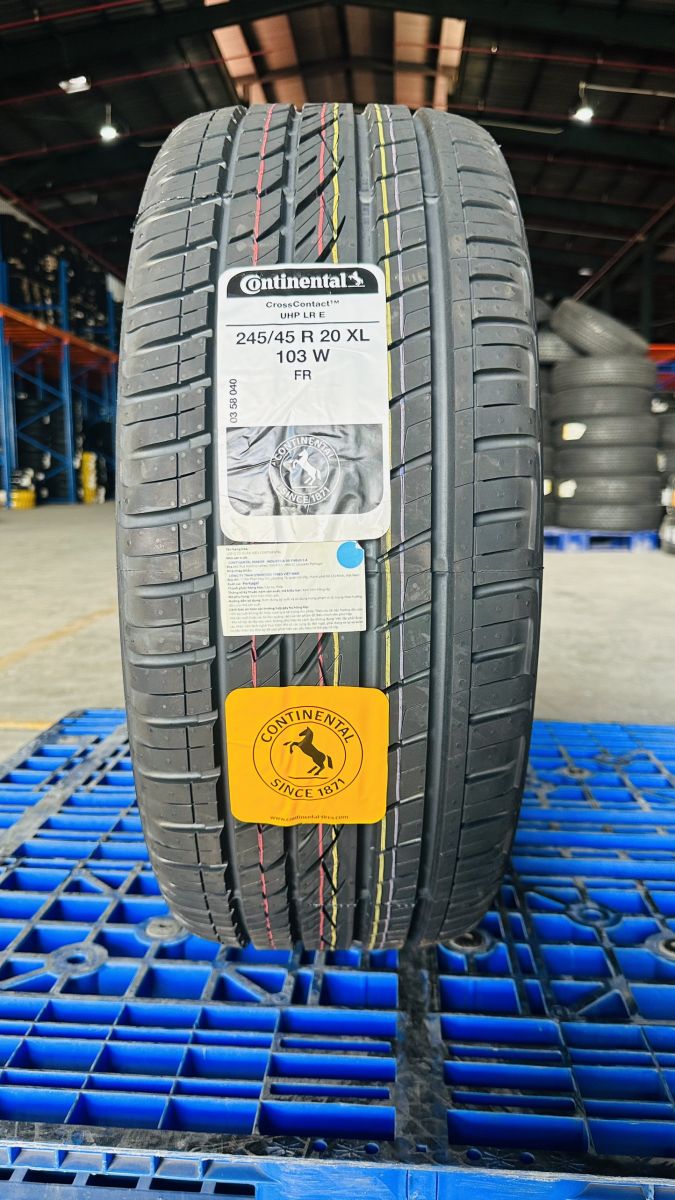 lốp 245/45R20 continental crosscontact uhp