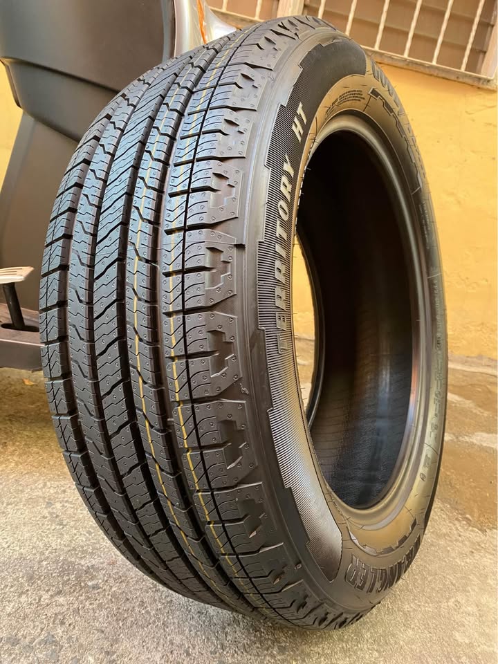 lốp 255/55r20 goodyear territory ht