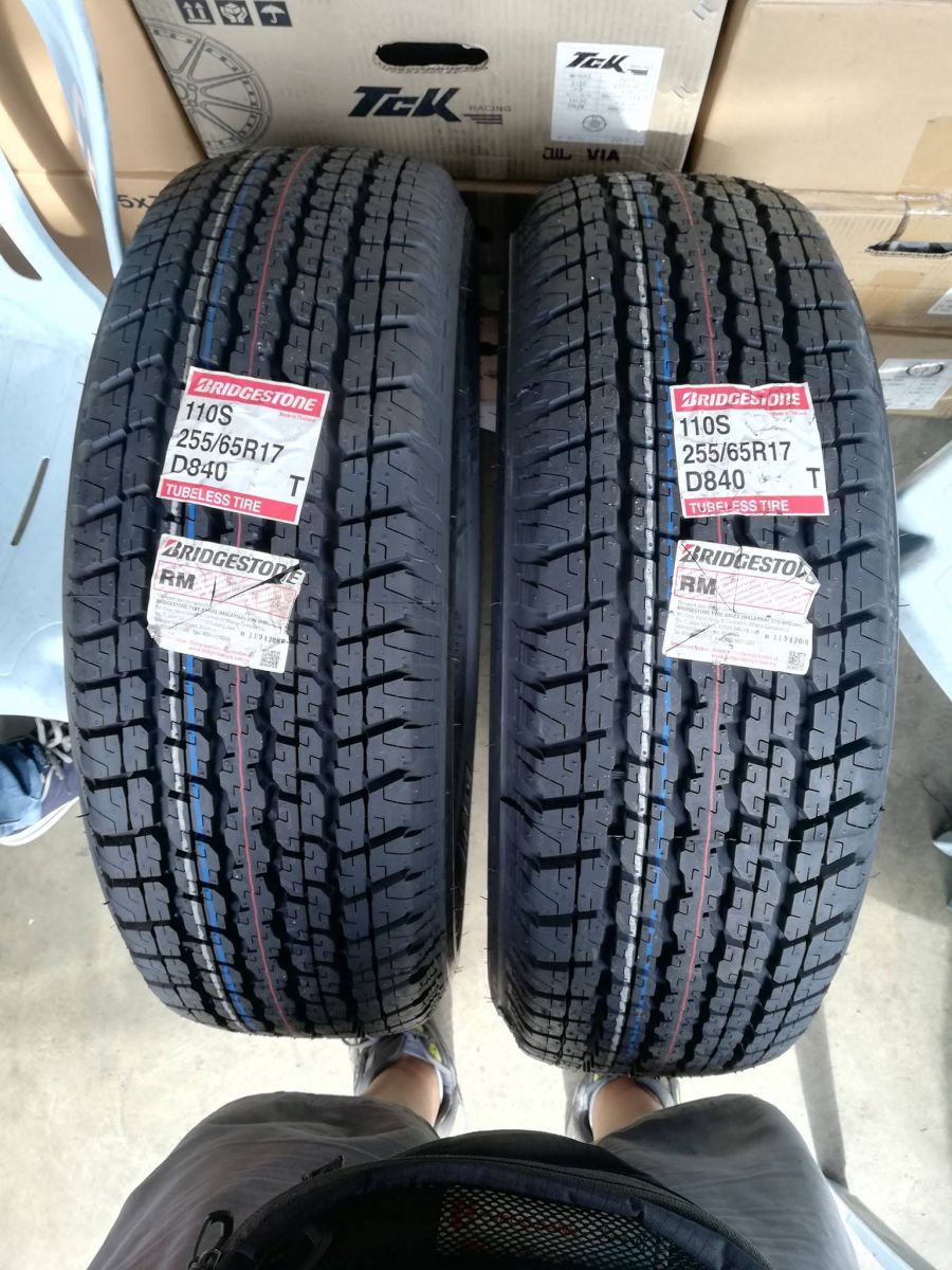 lốp 255/65R17 bridgesstone d840 nhật bản