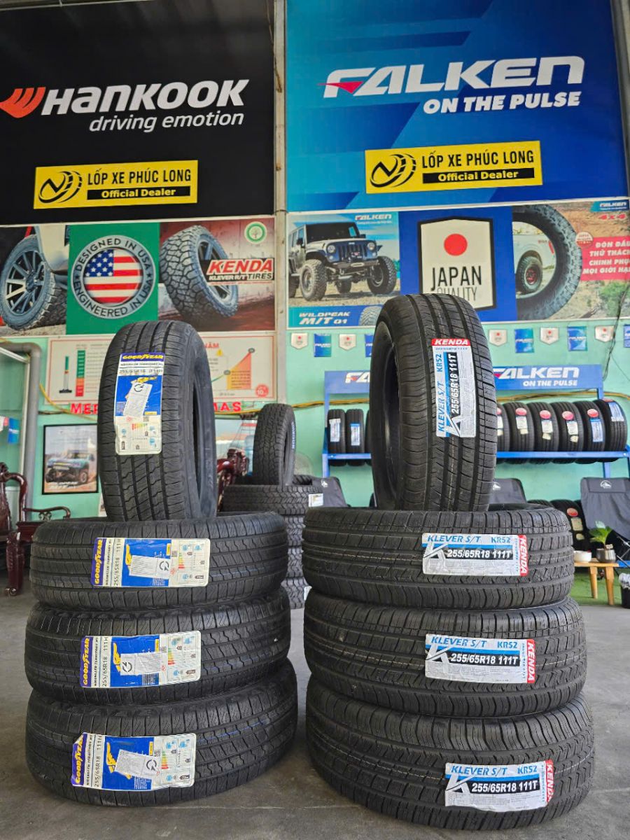 lốp 255/65R18 goodyear ht cho xe ford ranger wildtrak