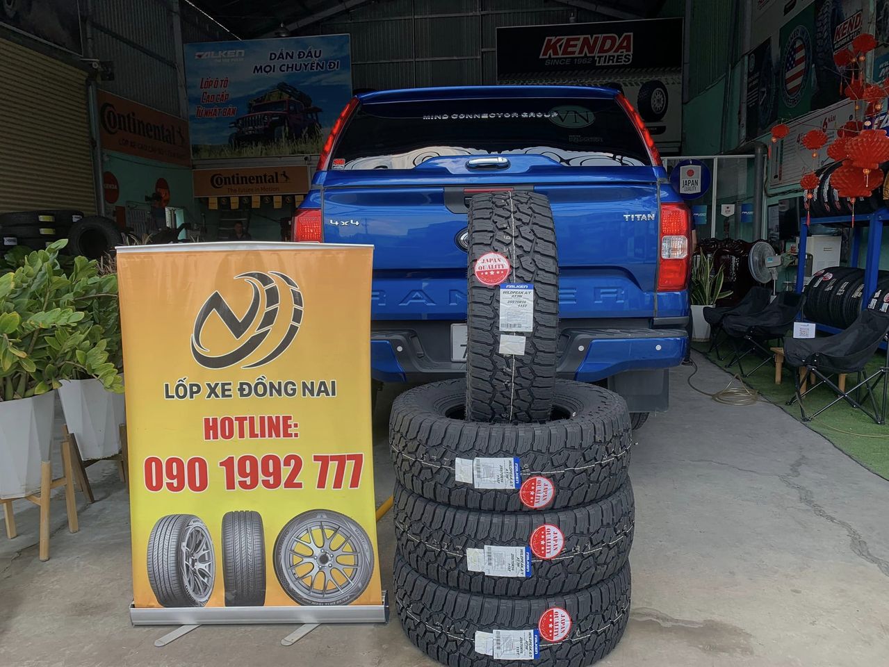 ford ranger thay lốp 255/70R16 falken at3w nhật bản