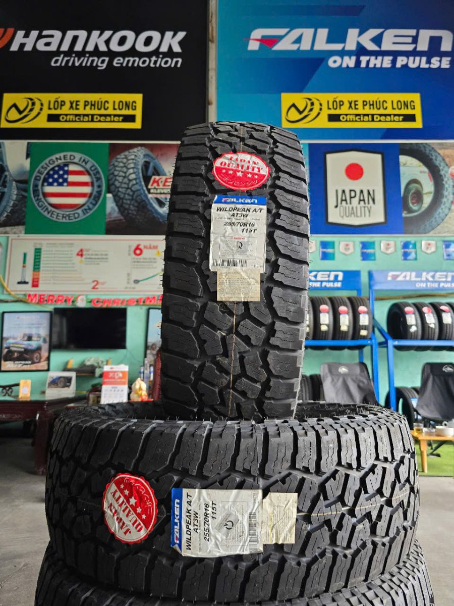 lốp địa hình 255/70R16 falken wildpeak at3w nhật bản