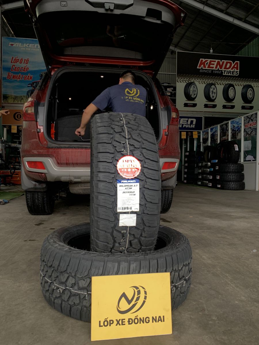 lốp 265/50R20 falken wildpeak at3w