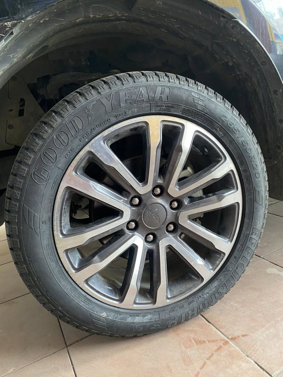 lốp ô tô 265/50R20 goodyear efficientgrip suv
