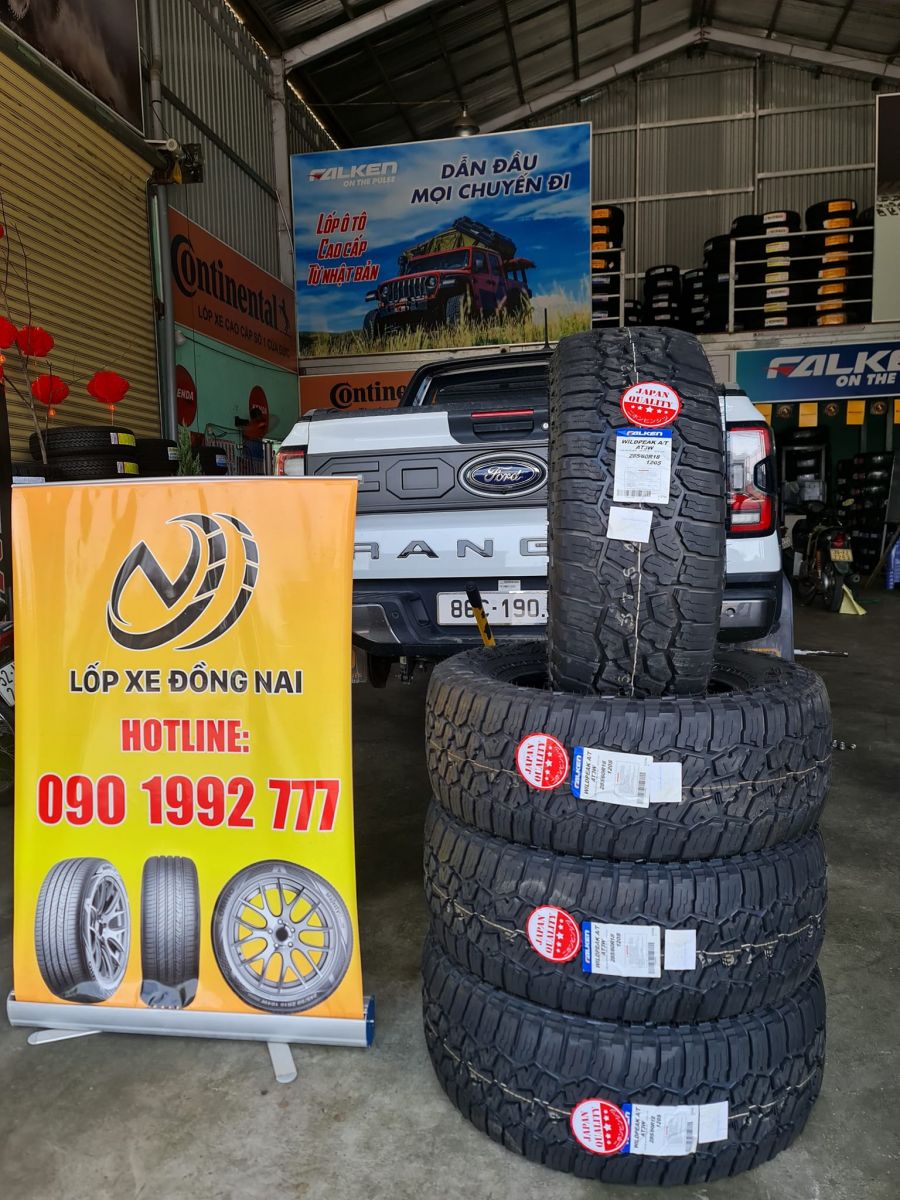 lốp địa hình 285/60R18 falken wildpeak at3w