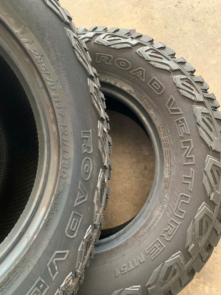 lốp địa hình 285/70R17 kumho road venture mt51