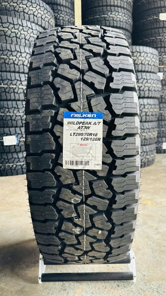lốp địa hình 295/70R17 falken wildpeak at3w