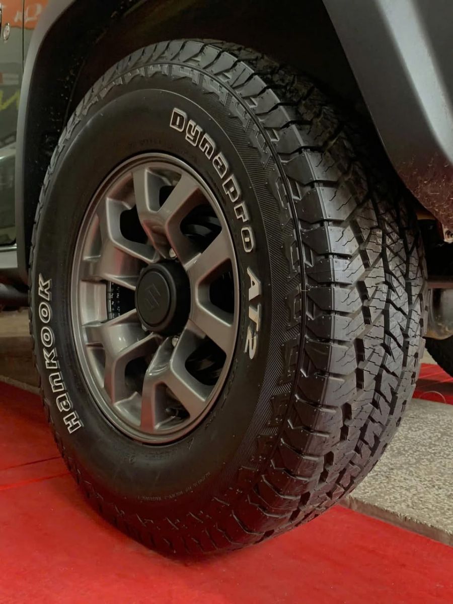 lốp 235/75R15 hankook rf12 xtreme cho suzuki jimny