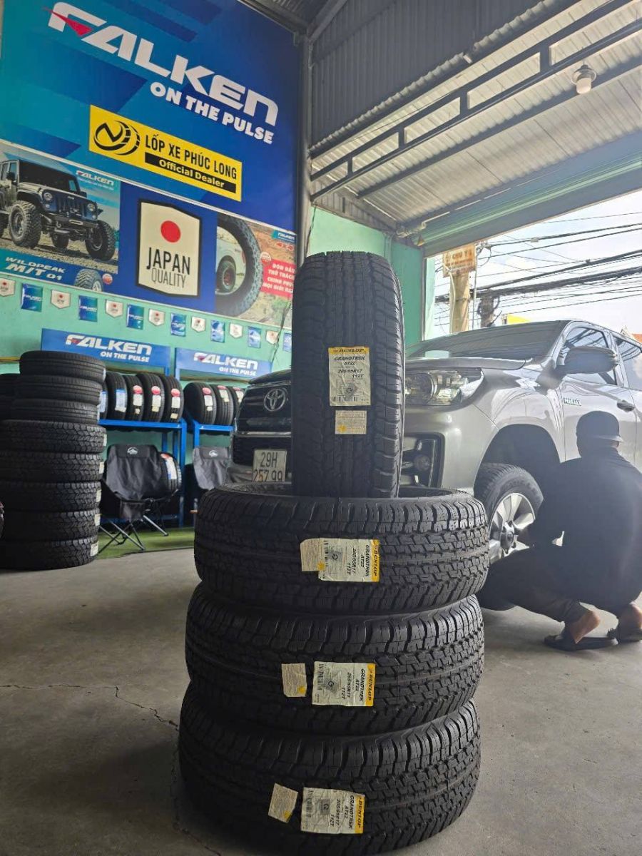 lốp 265/65R17 dunlop grandtrek at20 