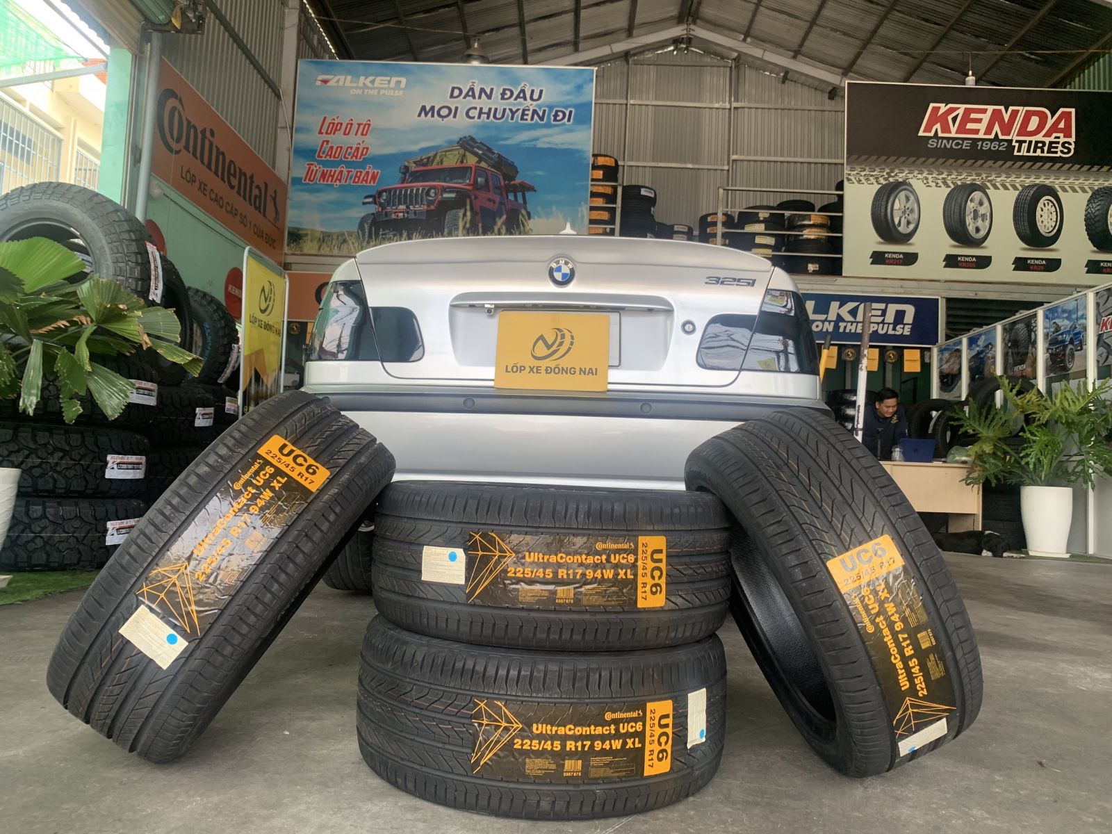 lốp 225/45R17 continental uc6 dành cho xe bmw 325i