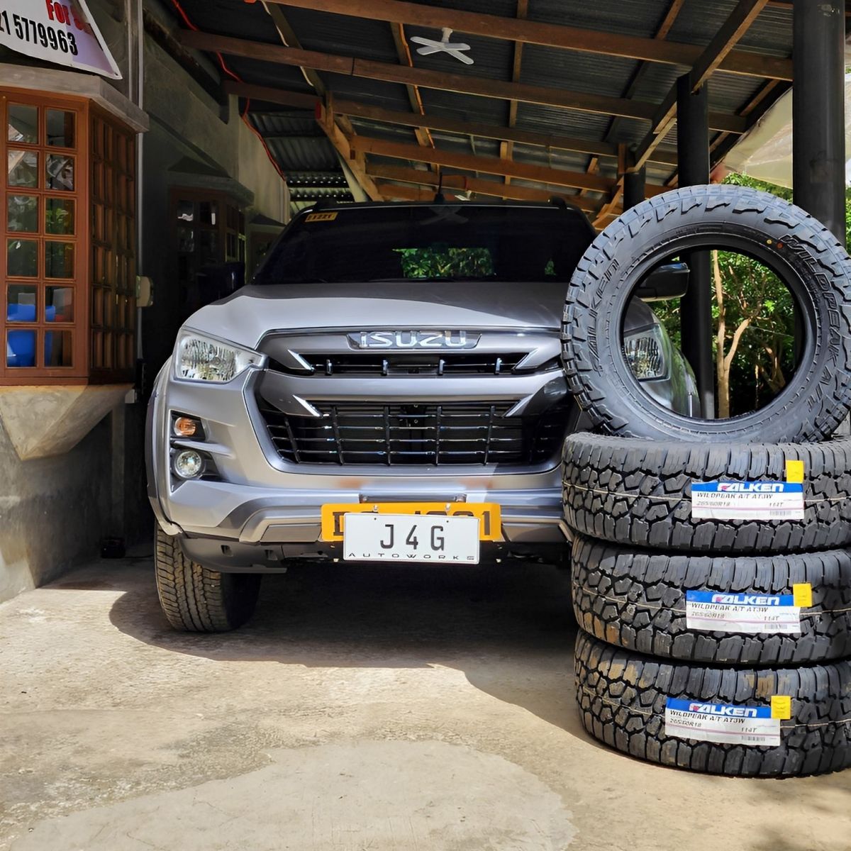 isuzu dmax thay lốp 265/60R18 falken at3w