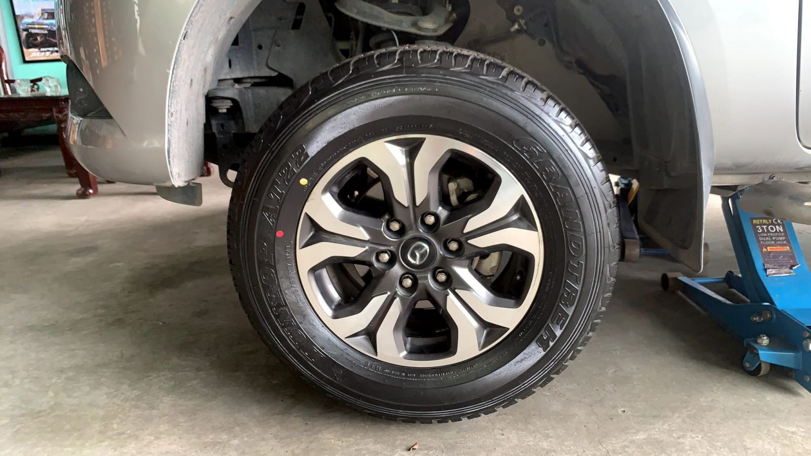 lốp ô tô 265/65R17 dunlop grantrek at22