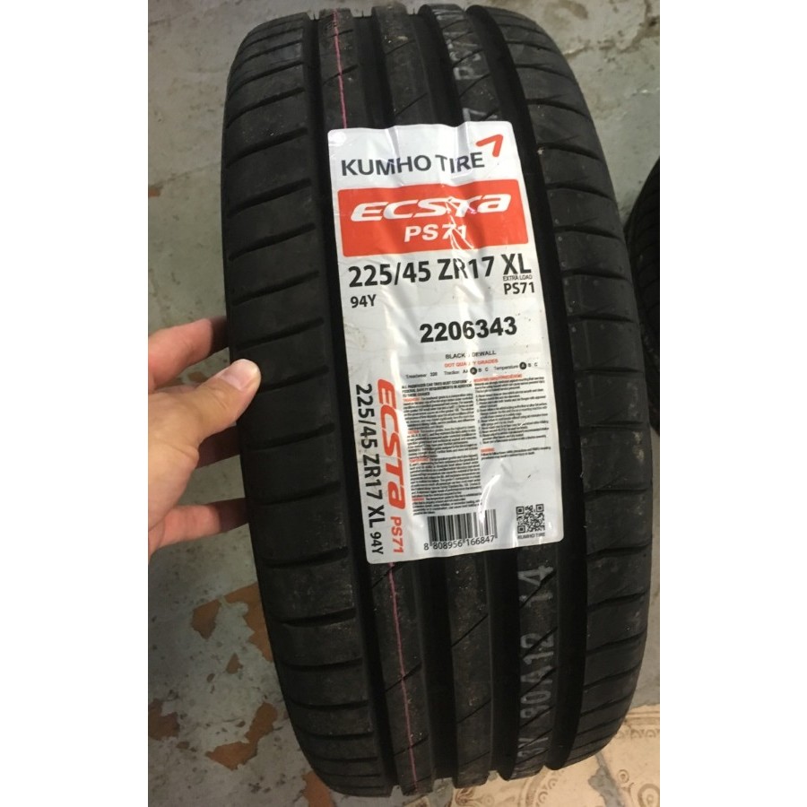 lốp 225/45ZR17 kumho ecsta ps71 hàn quốc