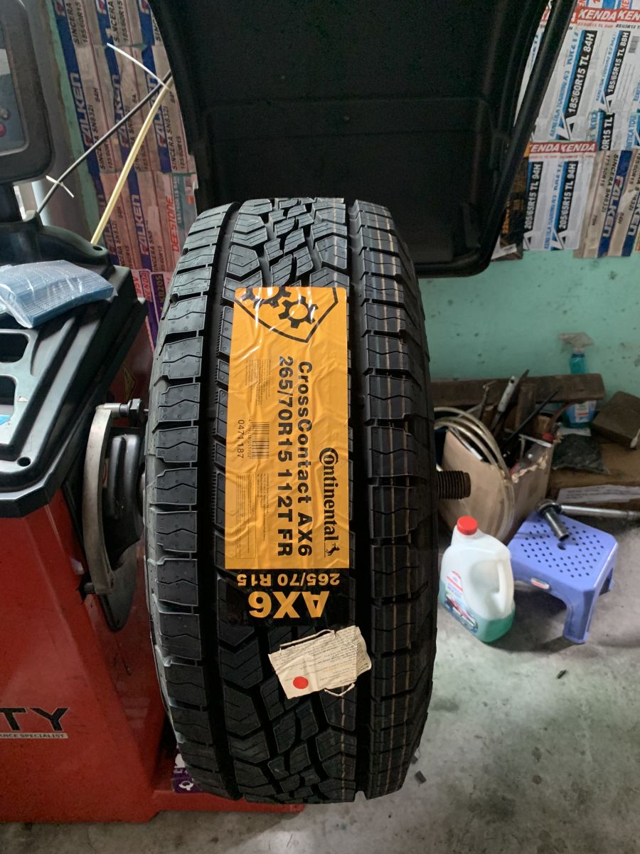 lốp 265/70R15 continental conticrosscontact ax6