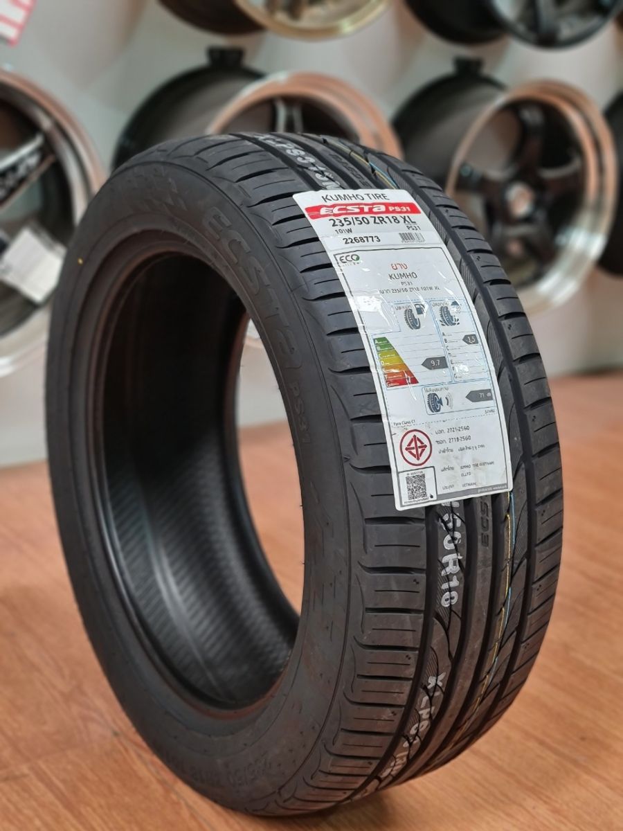 lốp 235/50ZR18 kumho ecsta ps31