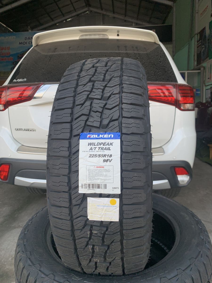 lốp địa hình 225/55R18 falken wildpeak at trail