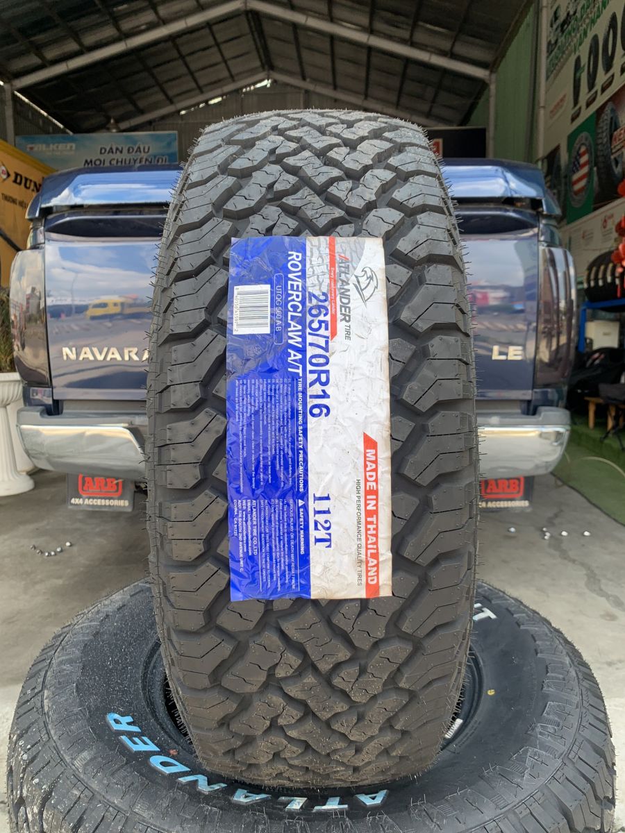 nissan navara thay lốp 265/70R16 atlander rover claw thái lan