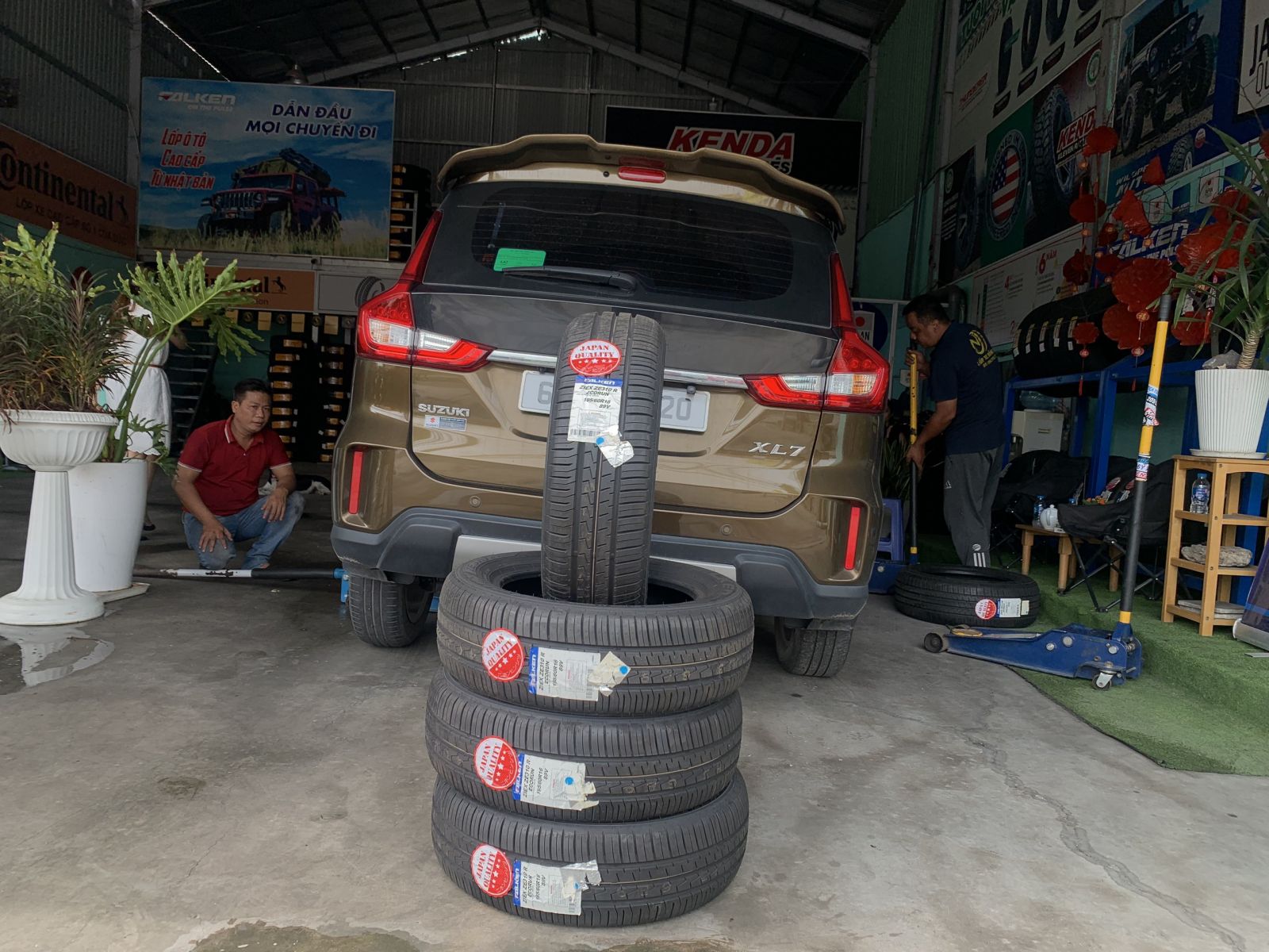 xe suzuki xl7 thay lốp 195/60R16 falken ze310 ecorun