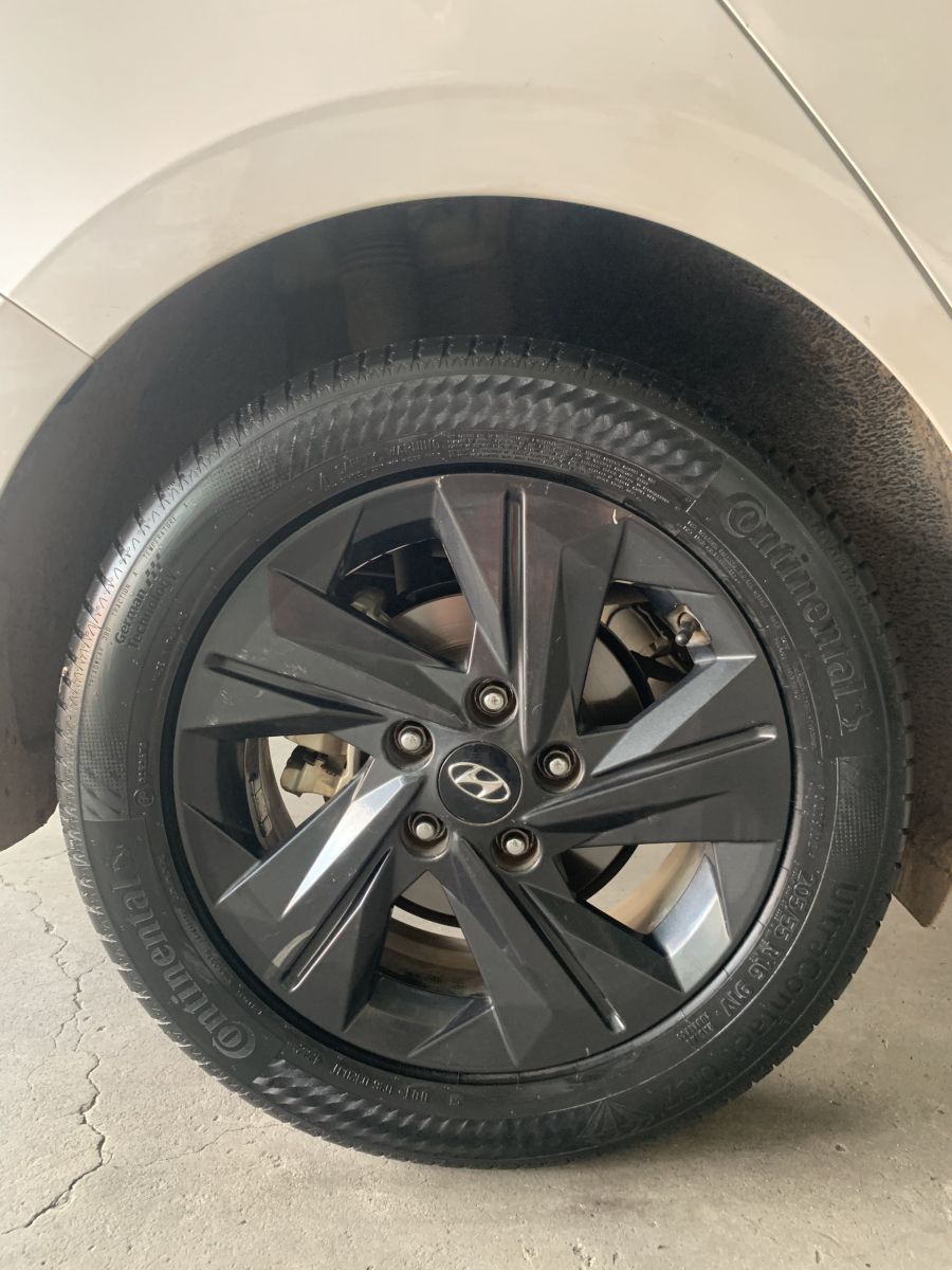 lốp 205/55R16 continental uc7