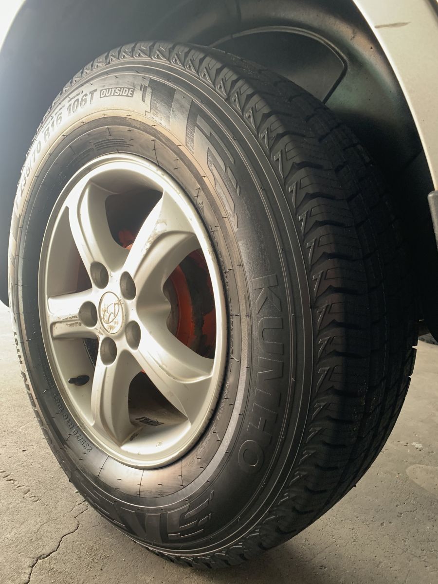 lốp ô tô 235/70R16 kumho crugen ht51