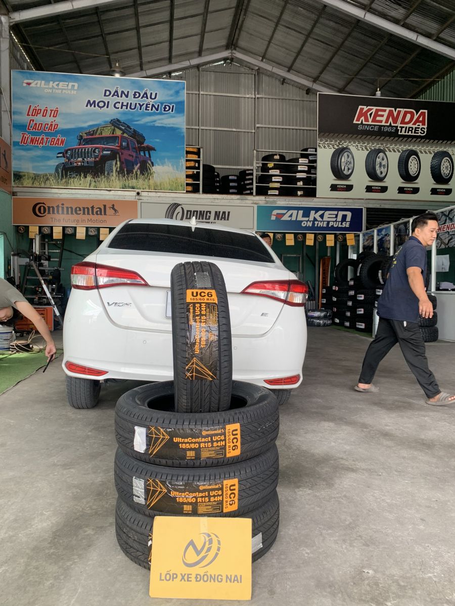 toyota vios thay lốp 185/60R15 continental ultracontact uc6